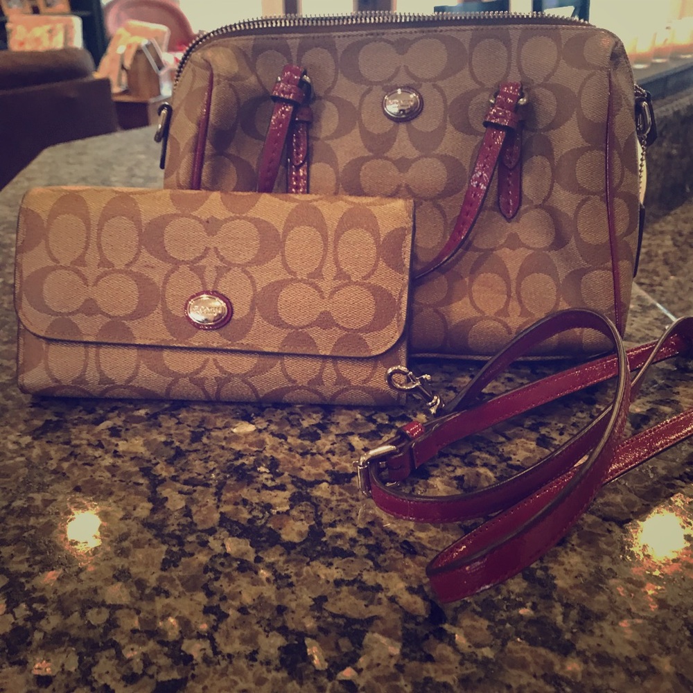 Like new Coach bag.